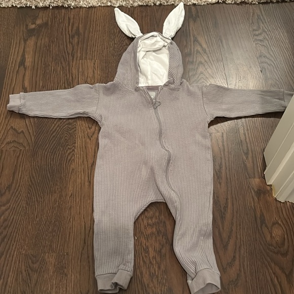 Baby Bunny Romper - Picture 3 of 6
